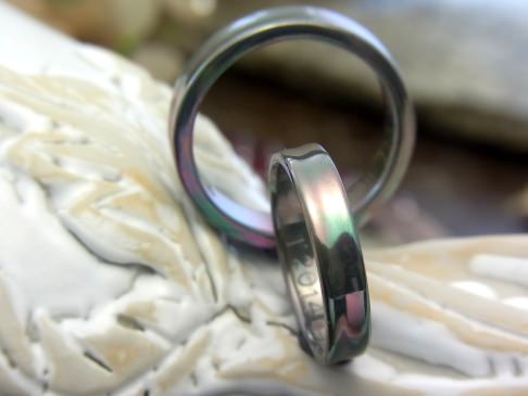 逆甲丸の結婚指輪