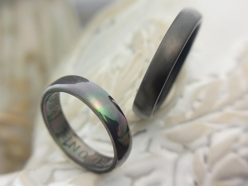 ダークメタル 結婚指輪